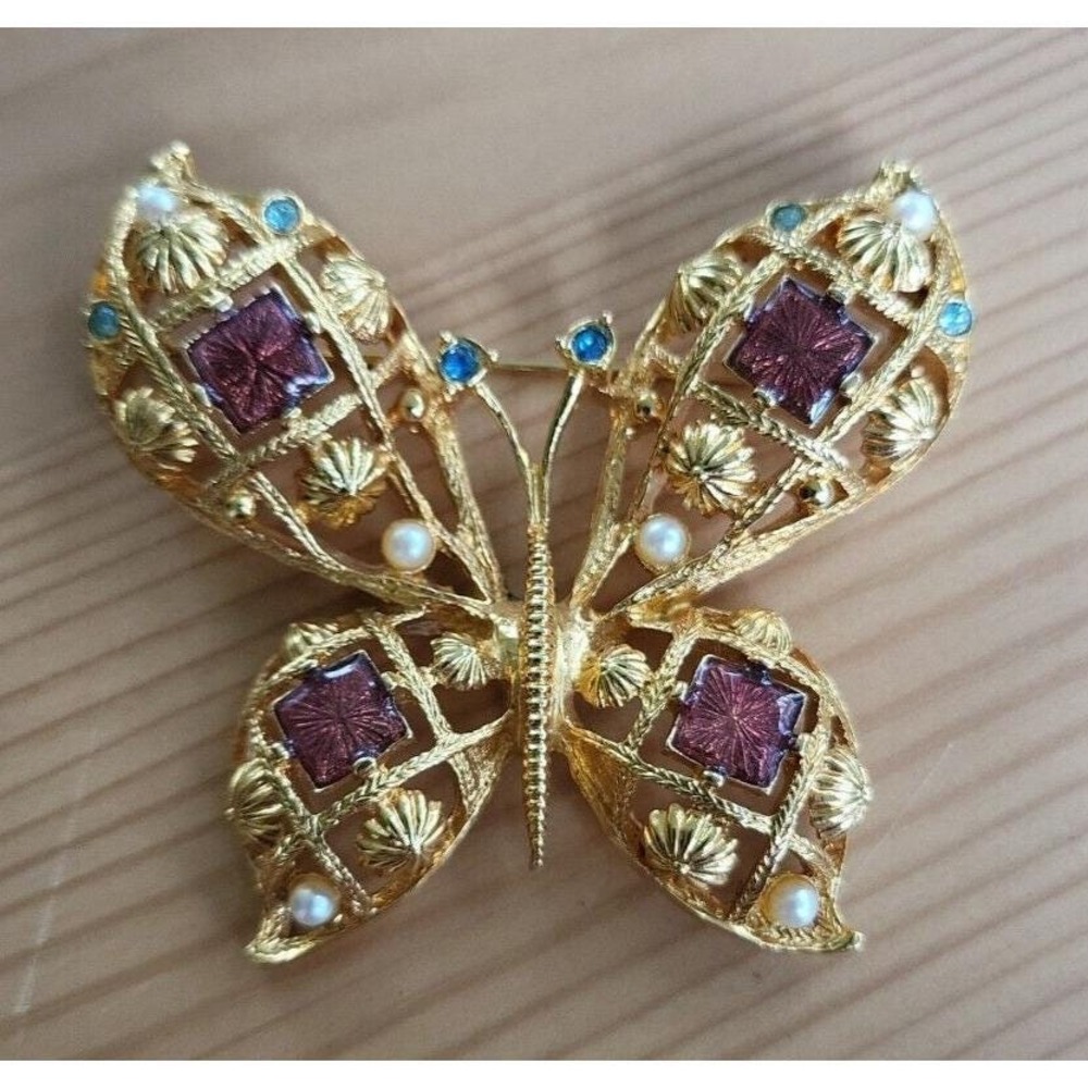 Avon Gold Tone 3D Ornate Faux Pearl Enamel  Butterfly Vintage 1980’s Brooch